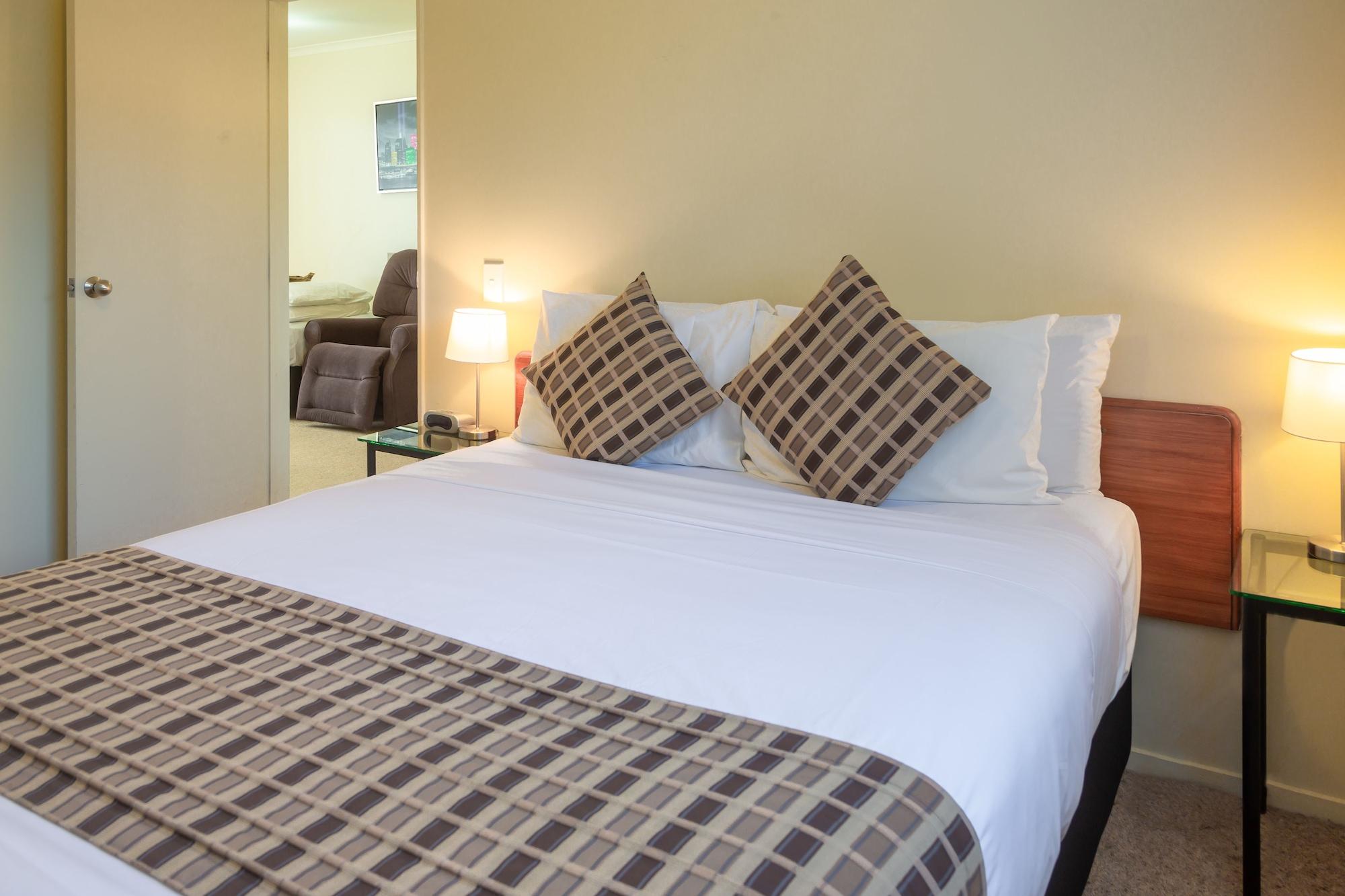 Western Bks Pioneer Motor 4* Auckland