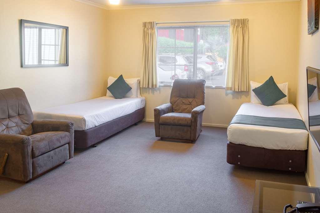 Western Bks Pioneer Motor Motel 4*