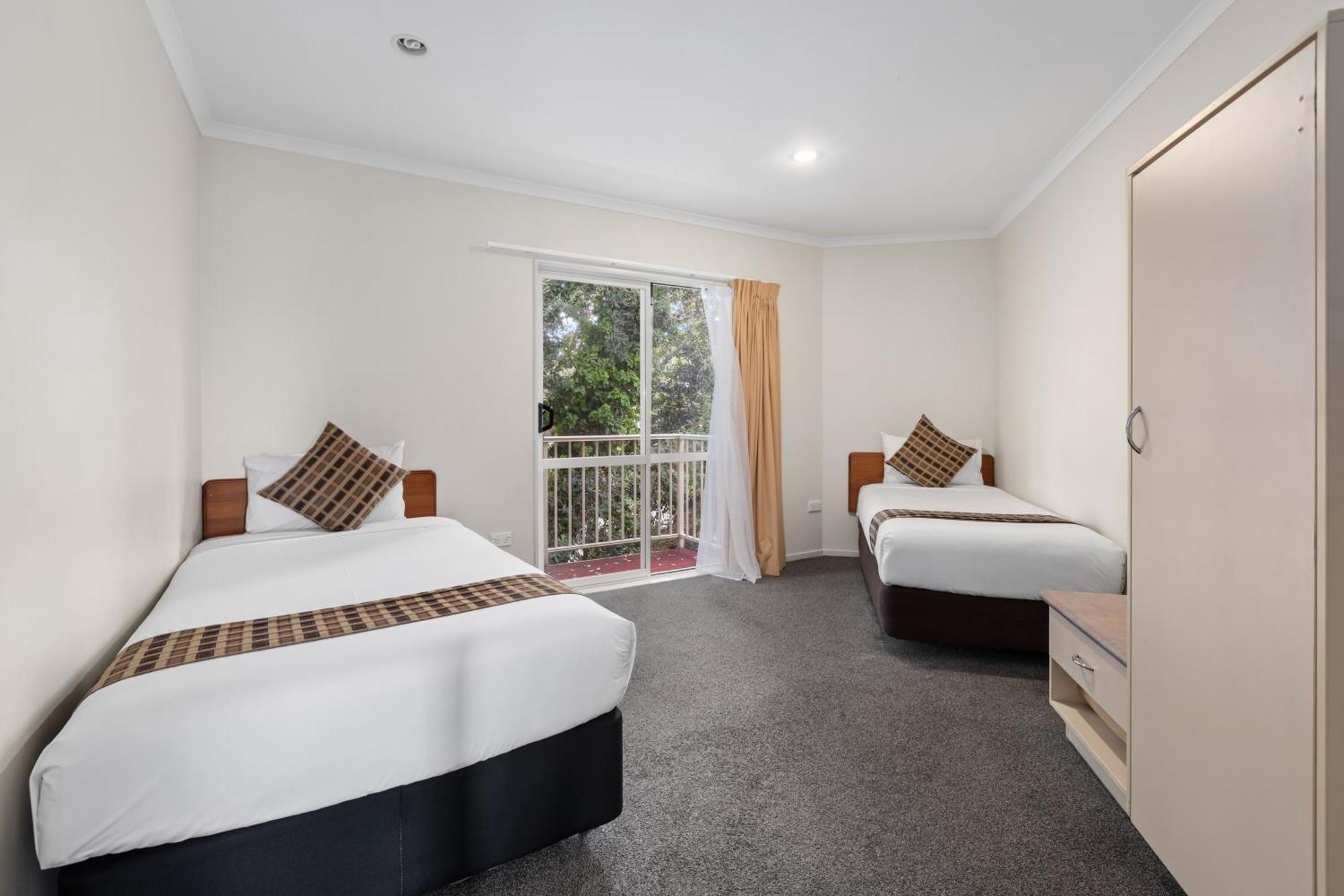 Western Bks Pioneer Motor Motel Auckland