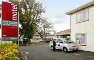 Western Bks Pioneer Motor 4* Auckland